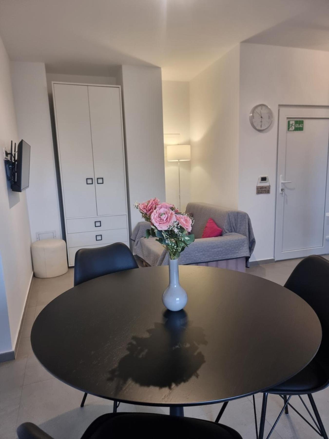 Crystal Apartment Ουμάγκ Εξωτερικό φωτογραφία